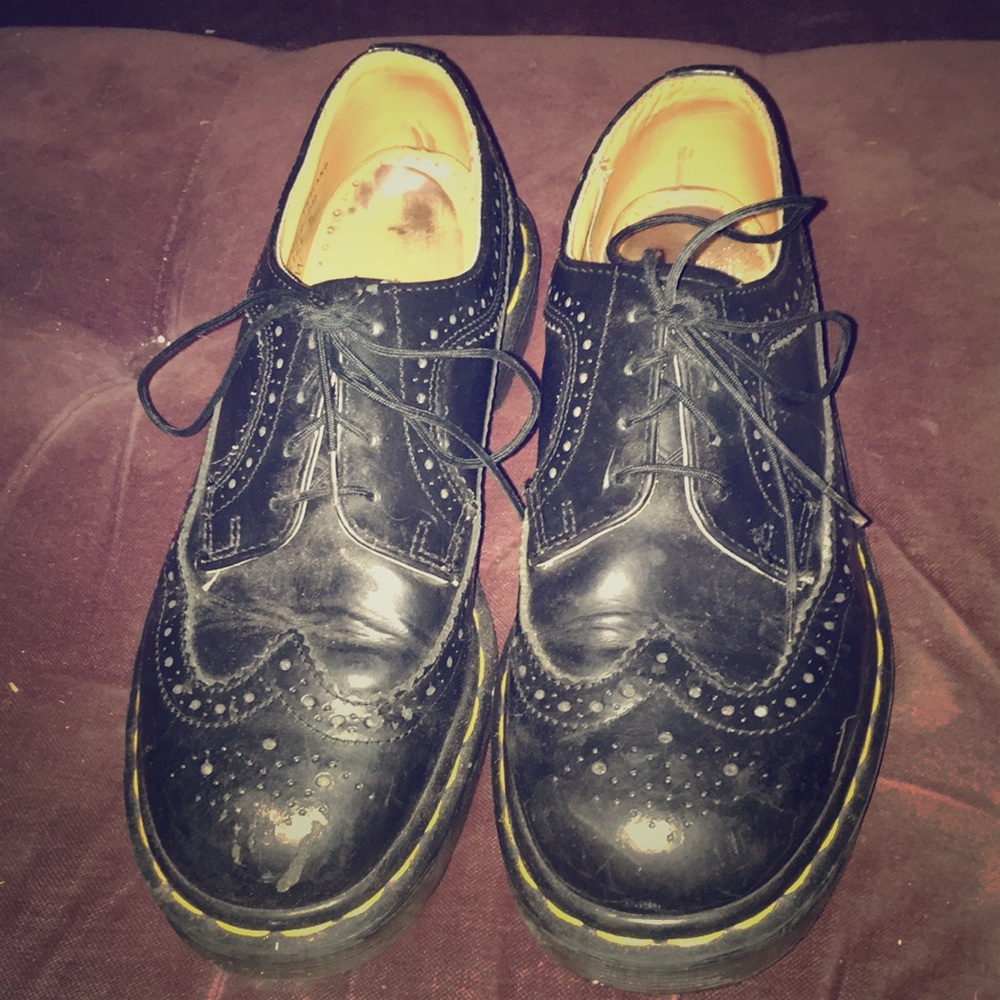 Dr Martens brogue Oxford shoe 7
